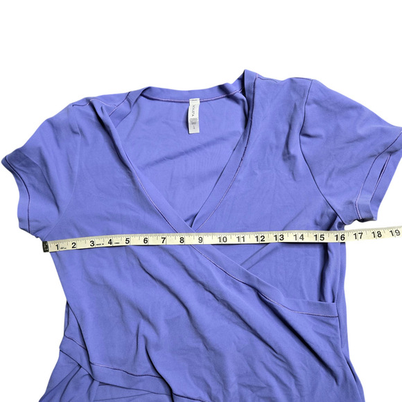 Athleta Transcend Wrap Tee Size: L - Picture 3 of 6